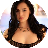 Profile Picture Angell Summers