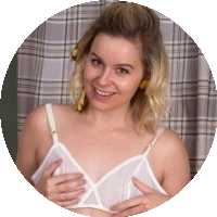 Anna Belle model profile page