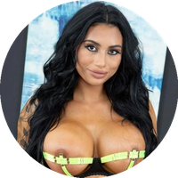 Ariana Starr model profile page