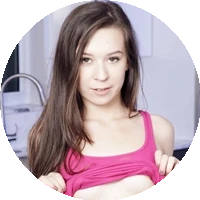 Ariel Grace model profile page