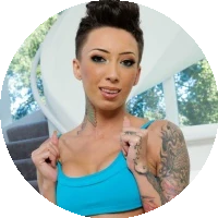 Bella Bellz model profile page