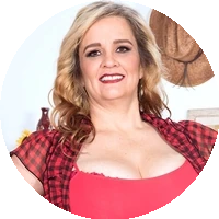 Profile Picture Cami Cooper