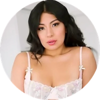 Profile Picture Cami Strella