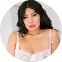 Cami Strella model profile page