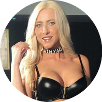Daynia Xxx model profile page