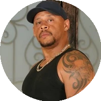 Devlin Weed model profile page