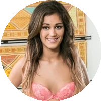 Devyn Heart model profile page