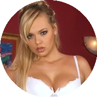 Profile Picture Ellen Saint