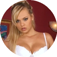 Ellen Saint model profile page