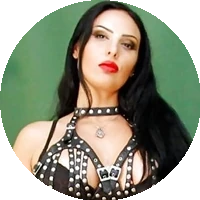 Ezada Sinn model profile page