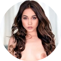Ginebra Bellucci model profile page