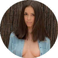 Profile Picture Helen H Engelie