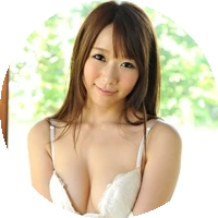 Hitomi Oki model profile page