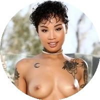 Honey Gold model profile page