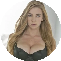 Kendra Sunderland model profile page
