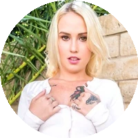 Profile Picture Layla Love