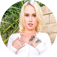 Layla Love model profile page