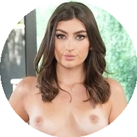 Profile Picture Mae Milano
