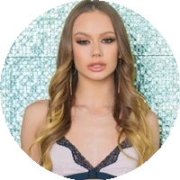 Profile Picture Naomi Swann