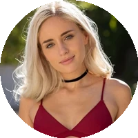Profile Picture Naomi Woods