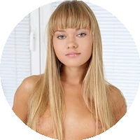 Nestee Shy model profile page