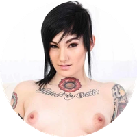 Profile Picture Nikki Hearts