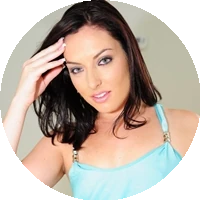Nikki Lavay model profile page