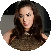 Profile Picture Nikki Waine