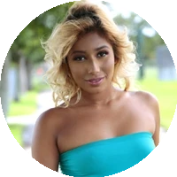 Profile Picture Nikki Woods