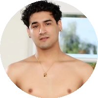 Rico Hernandez model profile page