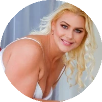 Selah Rain model profile page