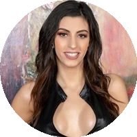 Shavelle Love model profile page