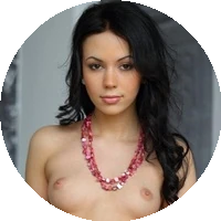 Sheri Vi model profile page