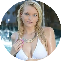 Skylar Madison model profile page