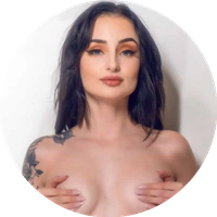 Stevie Moon model profile page