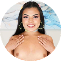 Summer Col model profile page