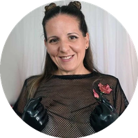 Suzanne Ferrari model profile page