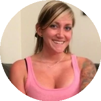 Taylor Raz model profile page