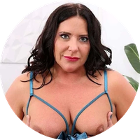 Tee Tee Pawg model profile page