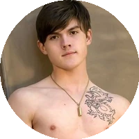 Tyler Cruise model profile page