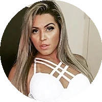 Victoria Dias model profile page