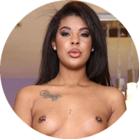 Zoey Reyes model profile page