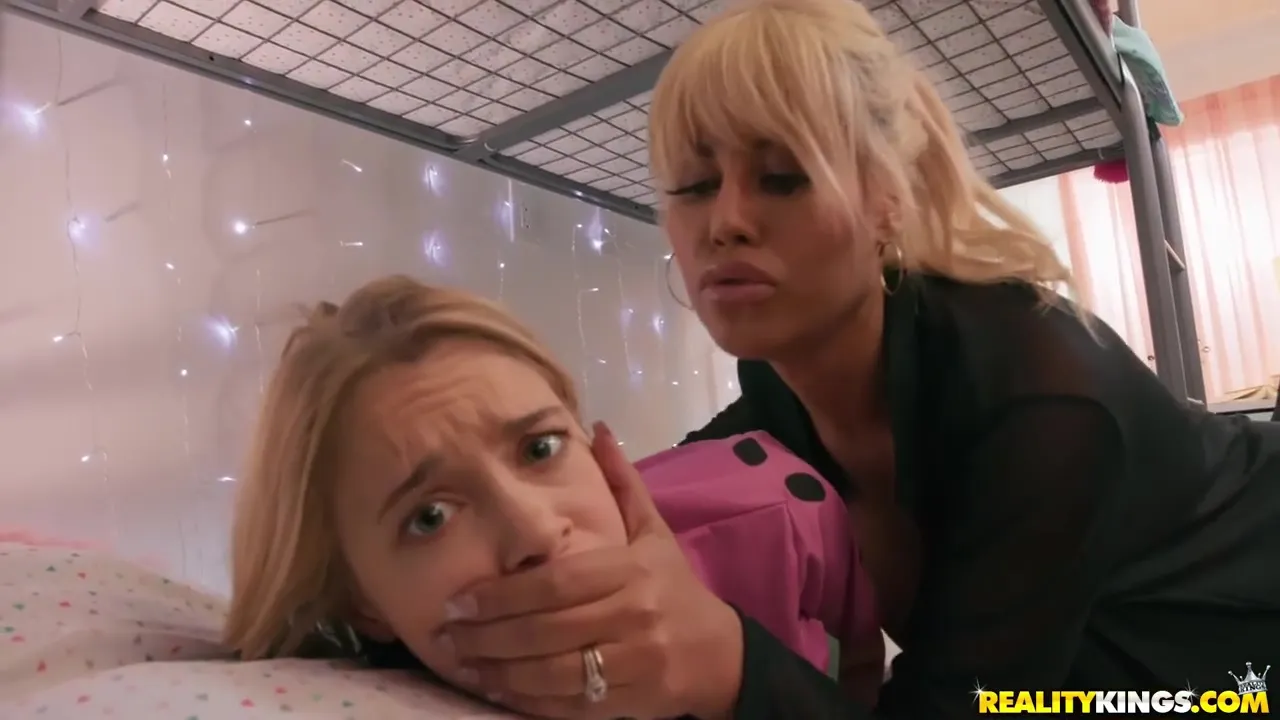 Sultry Bridgette B And Anastasia Knight Crazy Lesbia