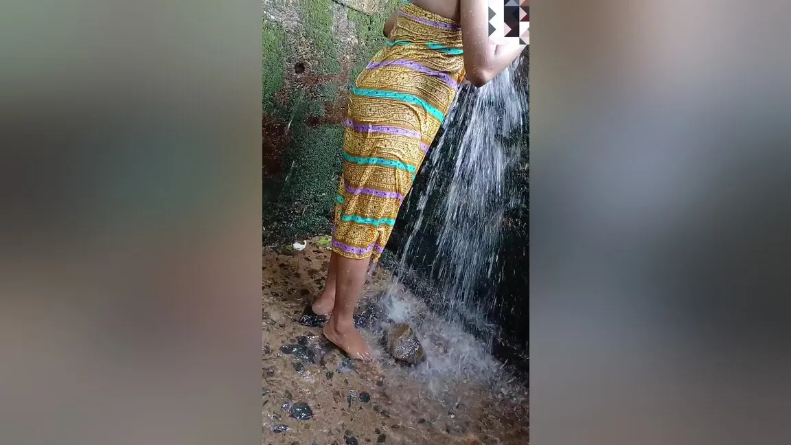 අකක නදද හරන වඩය කල Step Sis Bathing Time Out Dor Asian Girl