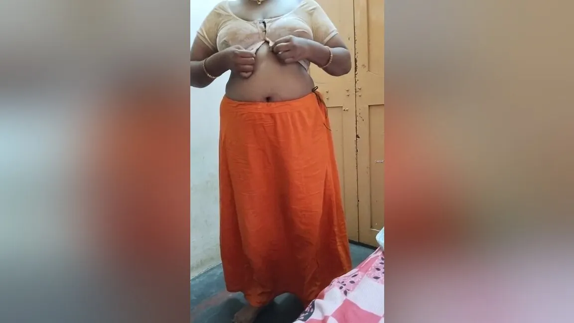 Today Exclusive-desi Telugu Bhabhi Shows Her Nude Body 2