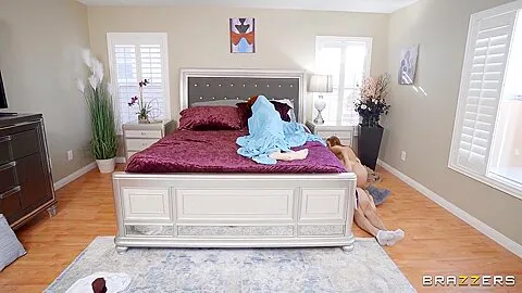 Vanna Bardot In Ditching Class To Smash