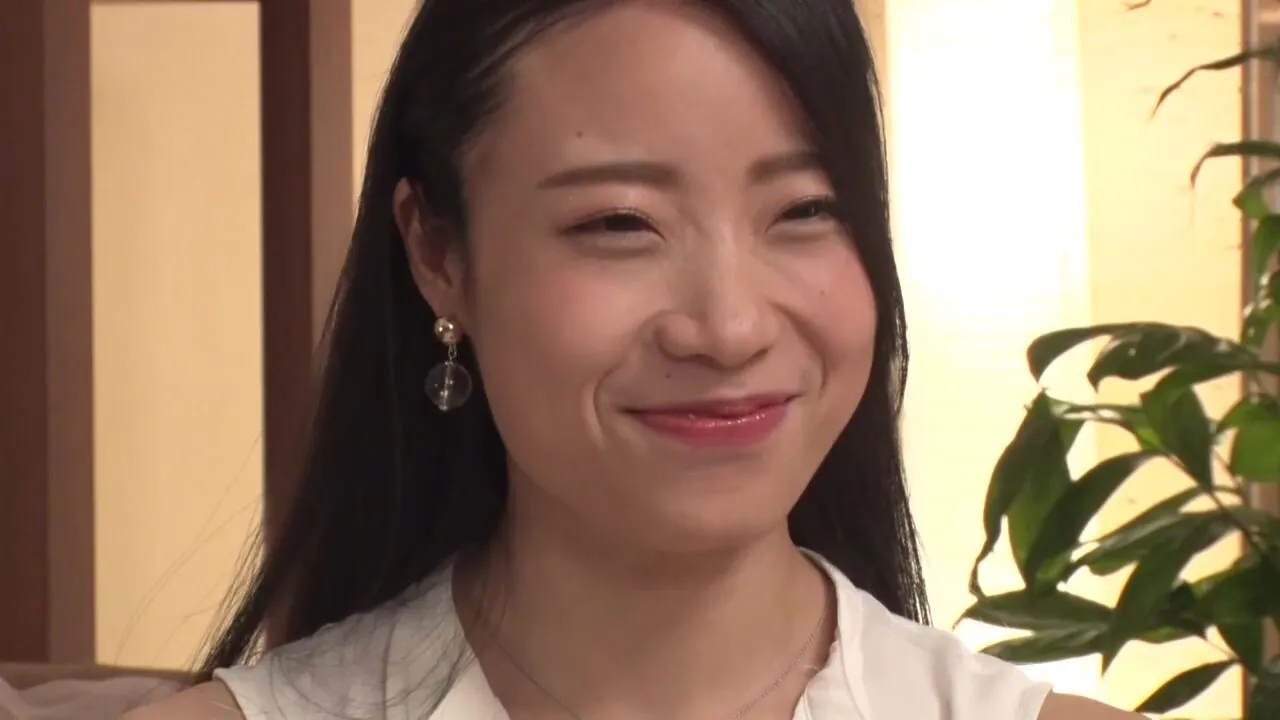 259luxu-1433　バレエ講師の円香さんです。清楚で美しい女性