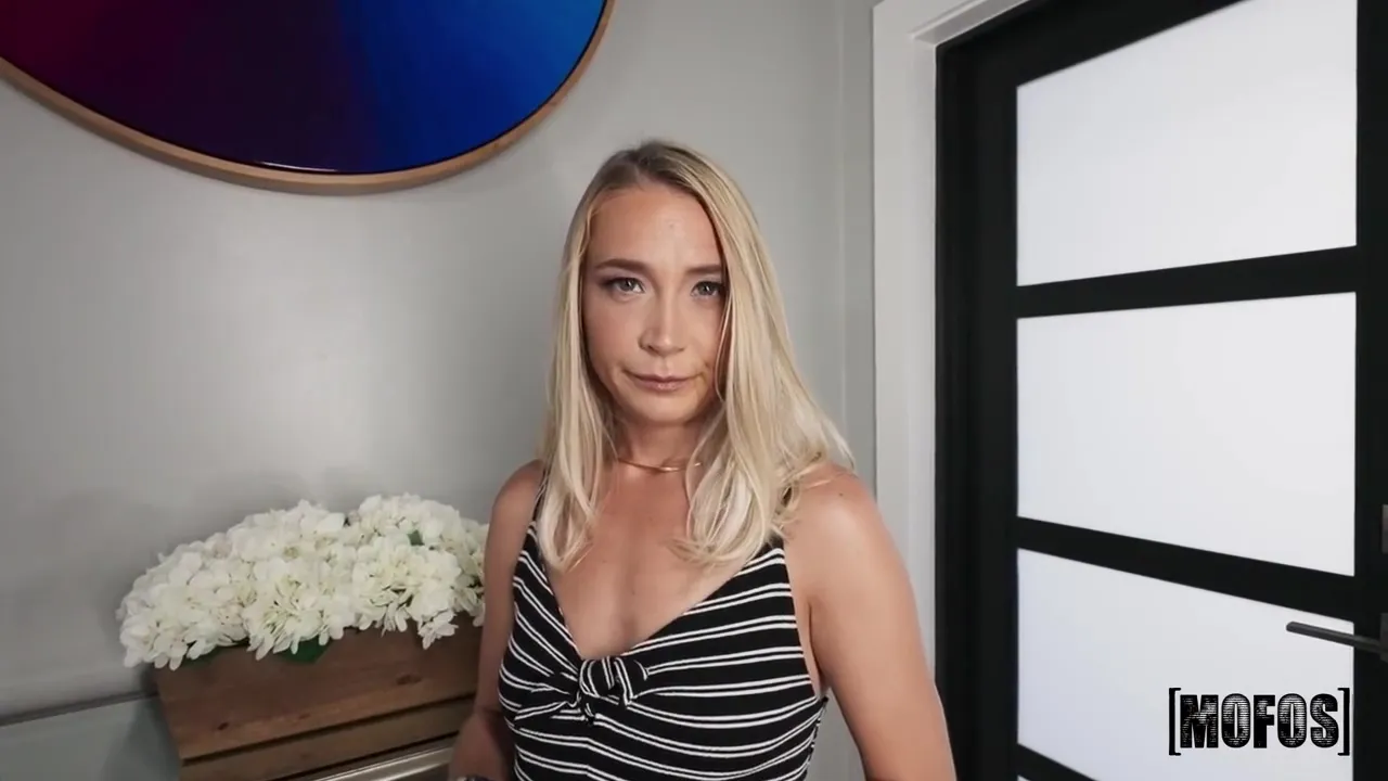 Attractive Teen 18+ Coquette Arousing Xxx Clip
