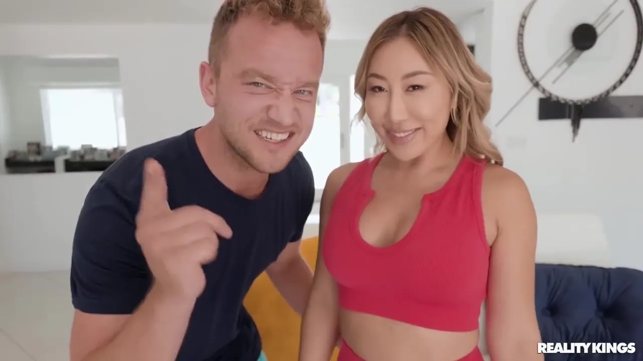 Anal Sex With Asian Cougar