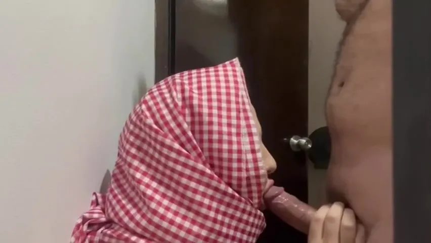 الجنس الفموي صديق صديقي في حفلة خفية, Oral Sex My Boyfriends Friend At A Hidden Party